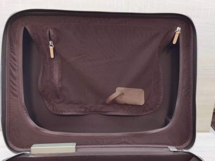 Lou1su1tt TRAVEL BOX