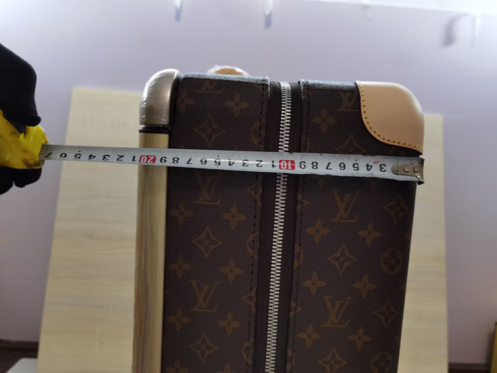 Lou1su1tt TRAVEL BOX