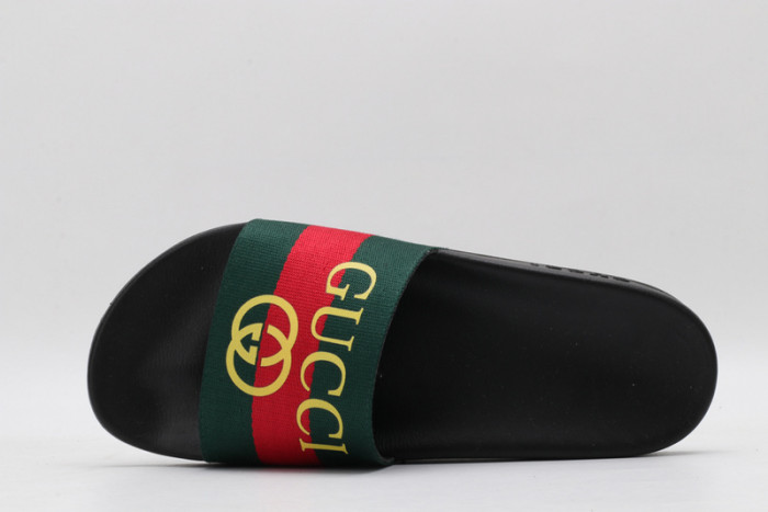 Gu66 SLIPPERS