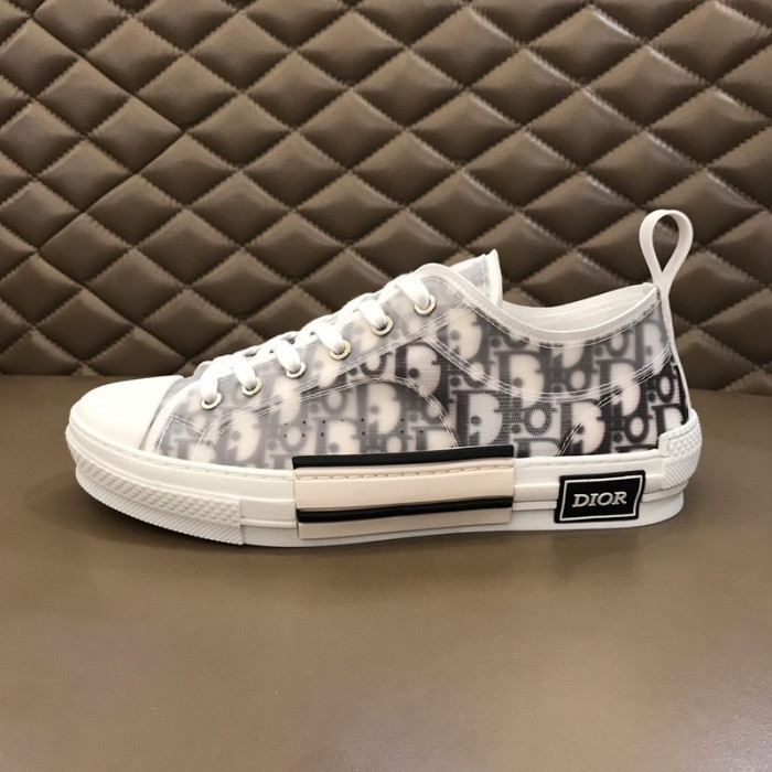D10R B23 Low Top Logo Oblique Sneakers