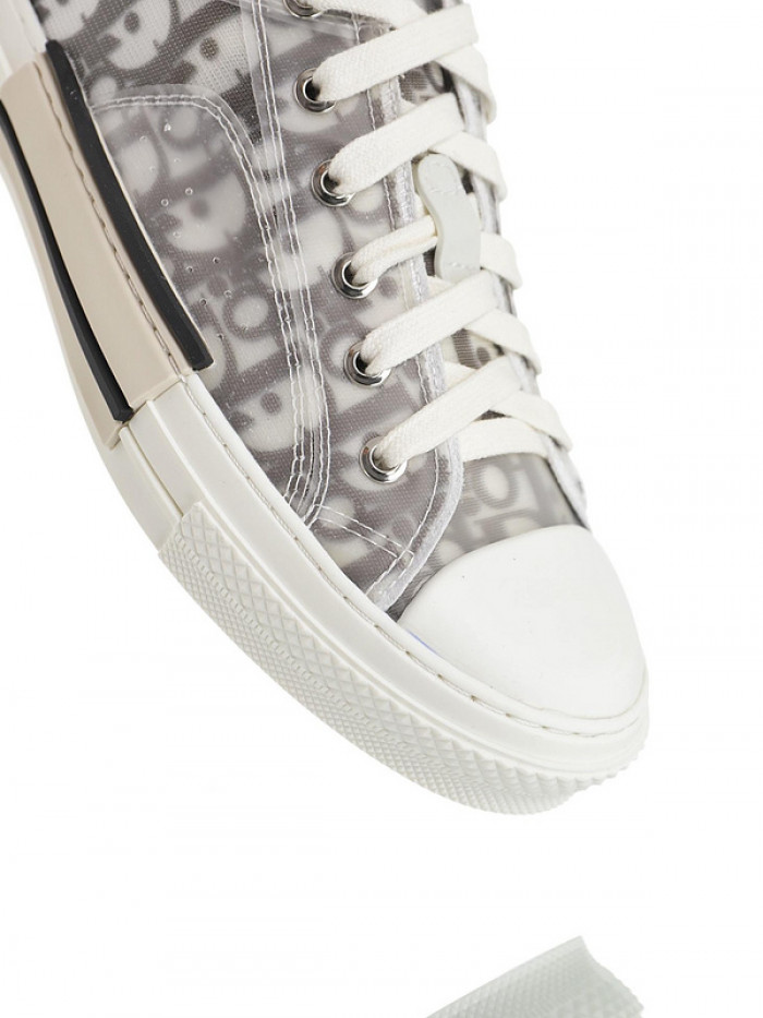 D10R B23 Low Top Logo Oblique Sneakers