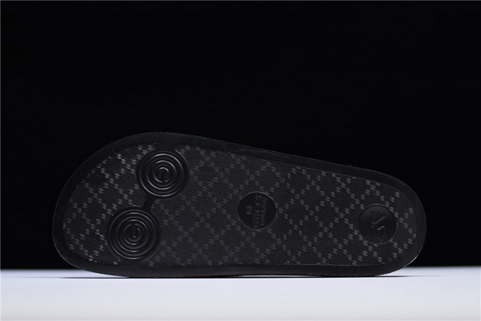 Gu66 SLIPPERS