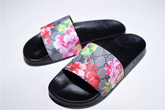 Gu66 SLIPPERS