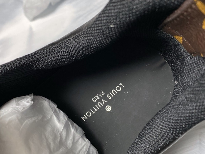 lou1su1tt Archlight Sneaker