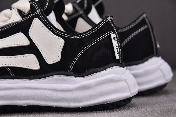 AM1R1 MIHARA YASUHIRO SNEAKER