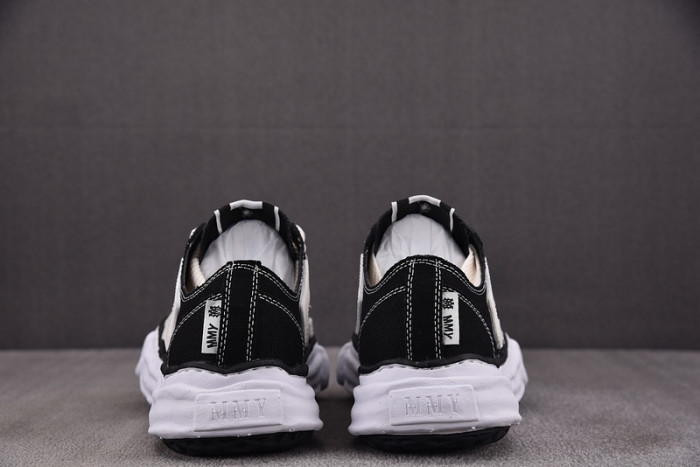 AM1R1 MIHARA YASUHIRO SNEAKER